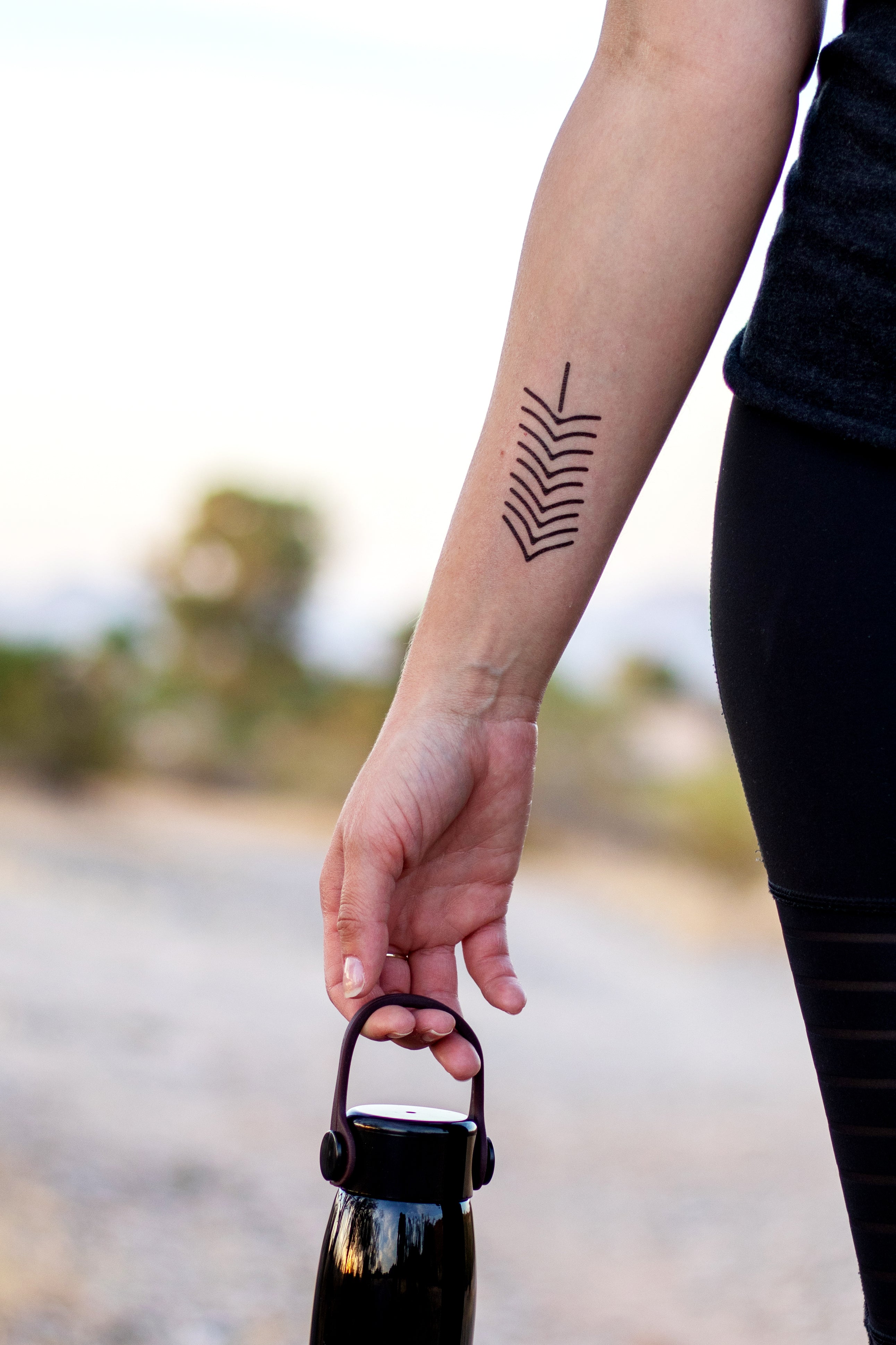 846 Likes, 2 Comments - Tattoos 1960 👁️⃤ (@tattoos1960) on Instagram:  “Abstract armband with chevron pattern We thrive t… | Tattoos, Tattoo  studio, Chevron pattern